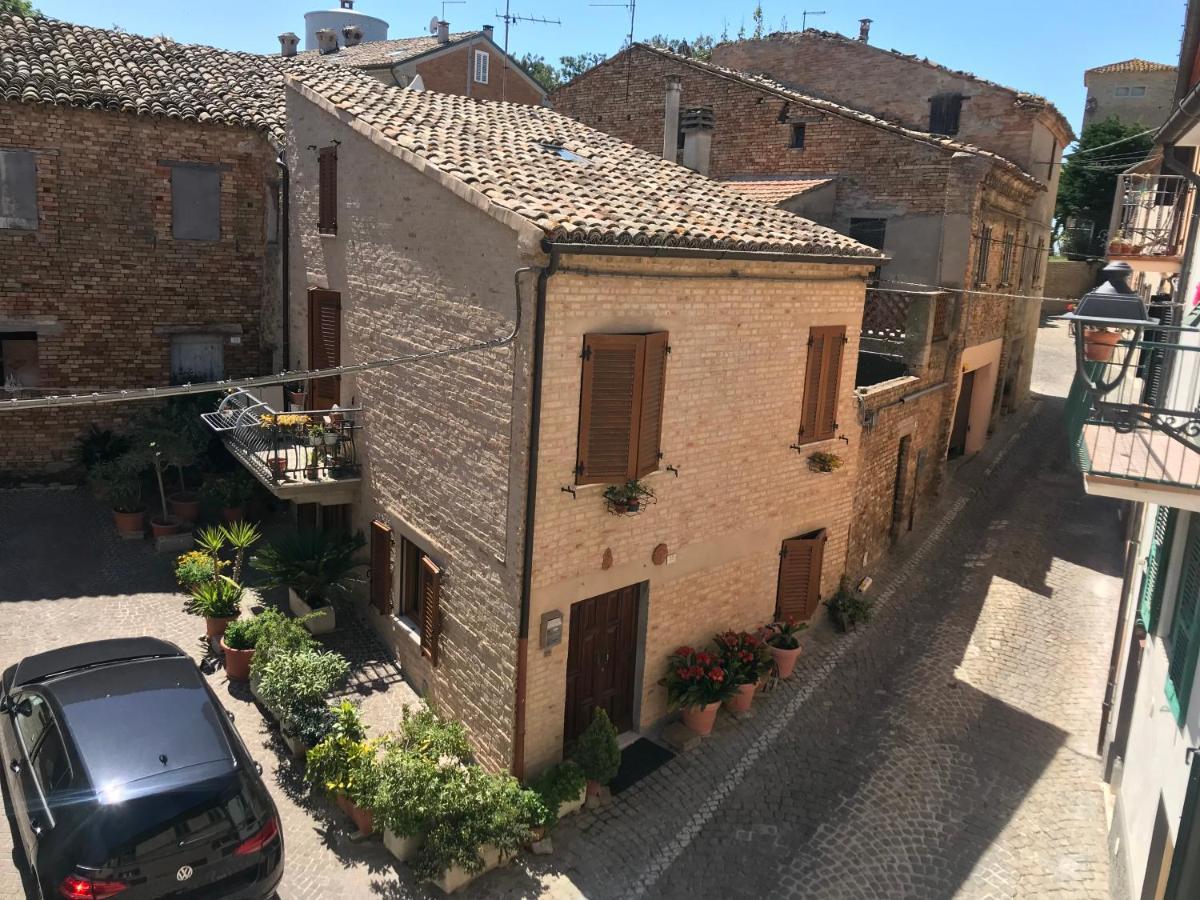 La Trave Bed and Breakfast Montecosaro  Εξωτερικό φωτογραφία